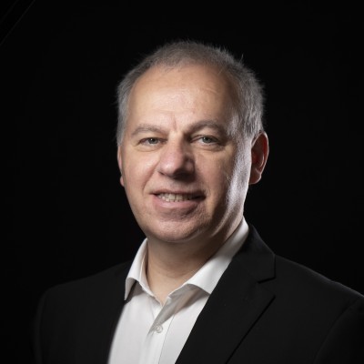 Martin L. Skorczynski (US)