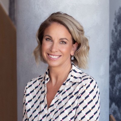 Márta Holló