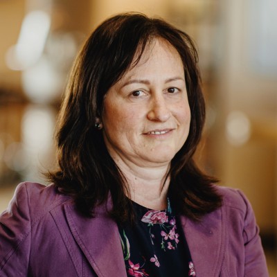 Zsuzsanna Tráserné Oláh